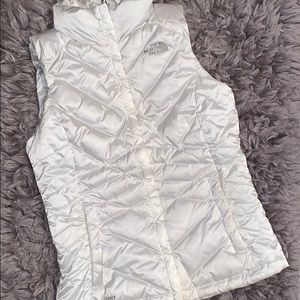 NORTH FACE: Women’s 550 Vest White